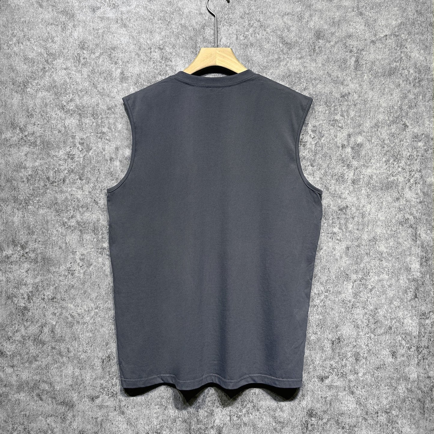 Amiri tank top lion medal printing