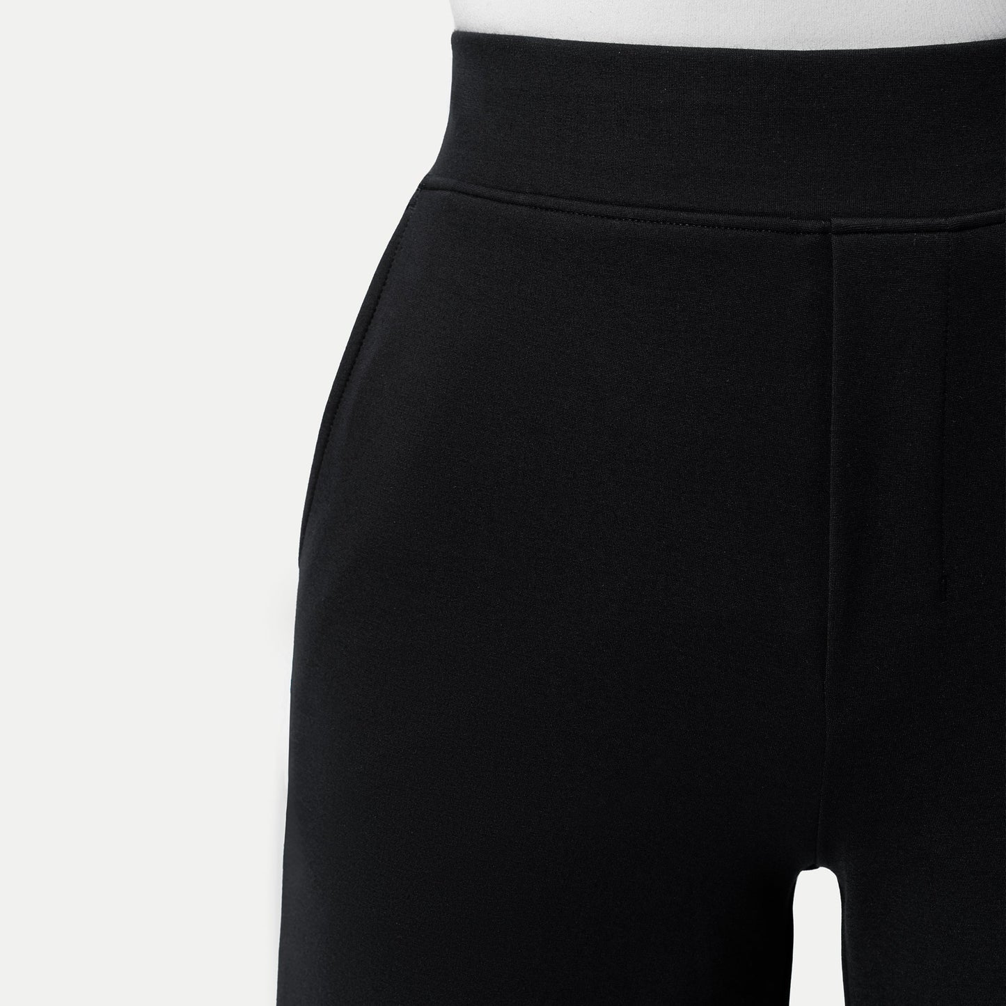 Light Ponte Shorts
