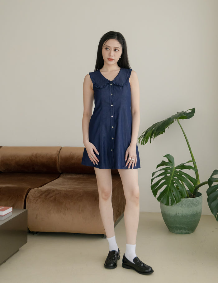 Selena Ruffled Collar Dress in Dark Wash