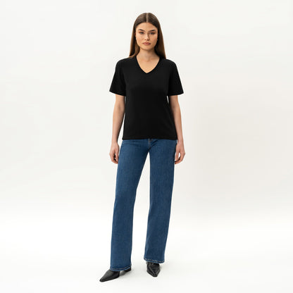 Fitted V-neck Pima T-shirt