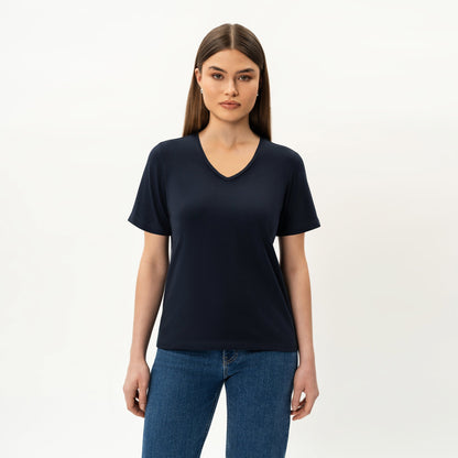 Fitted V-neck Pima T-shirt