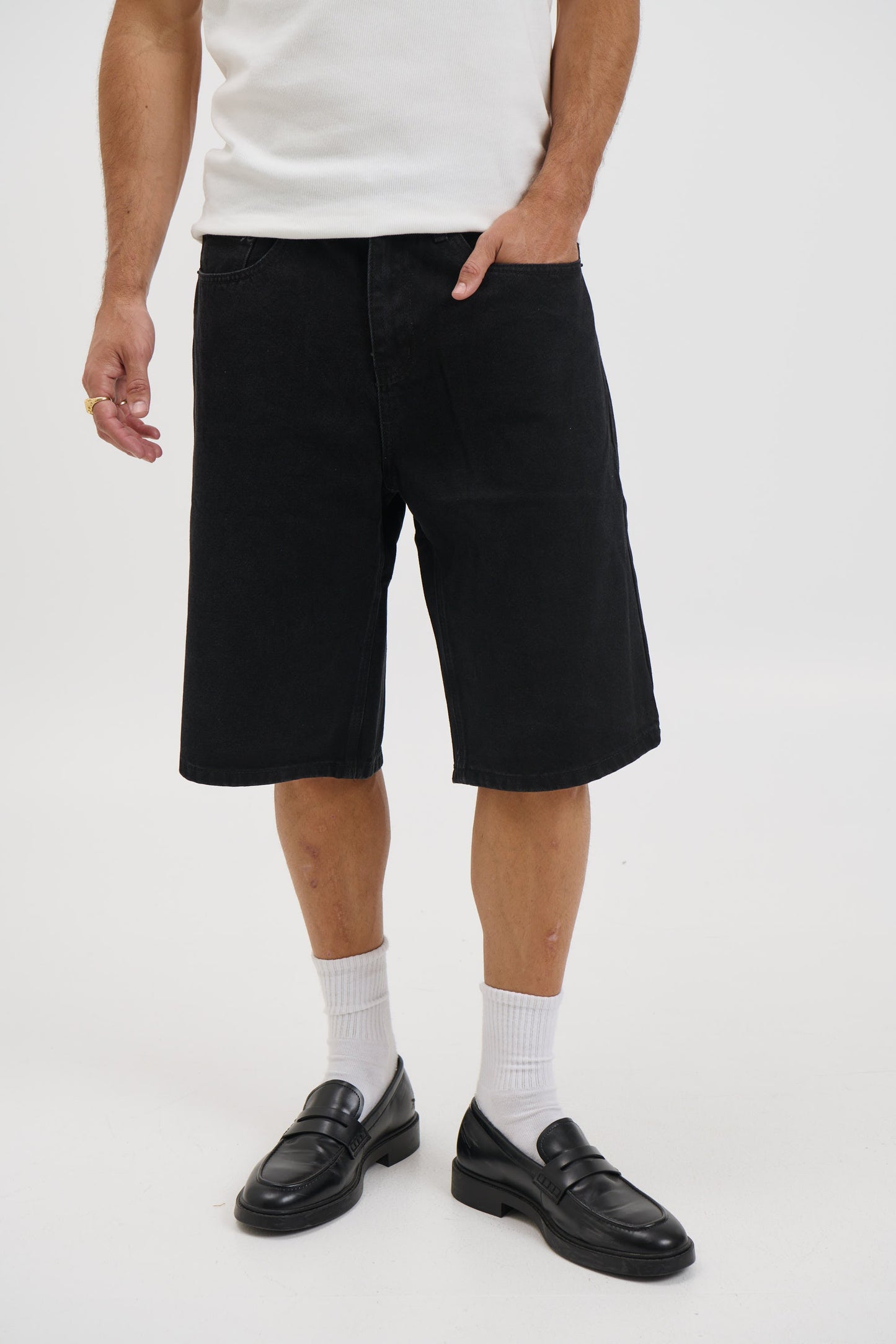 Flint Baggy Denim Jort Black