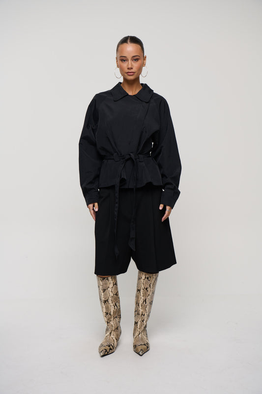 Gigi Cropped Trench Black