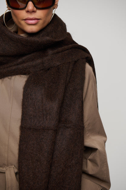 Ilaria Fluffy Scarf Chocolate