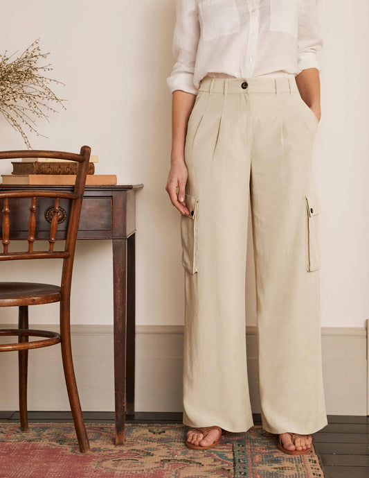 Ailesbury Cargo Pants-Sand