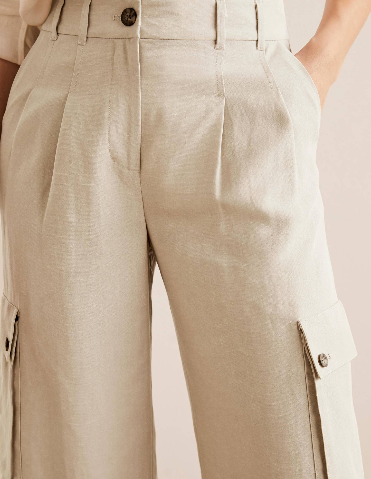 Ailesbury Cargo Pants-Sand