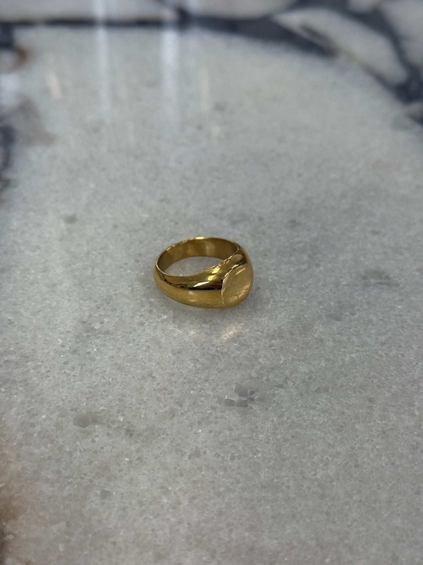 Dome Signet Ring Gold