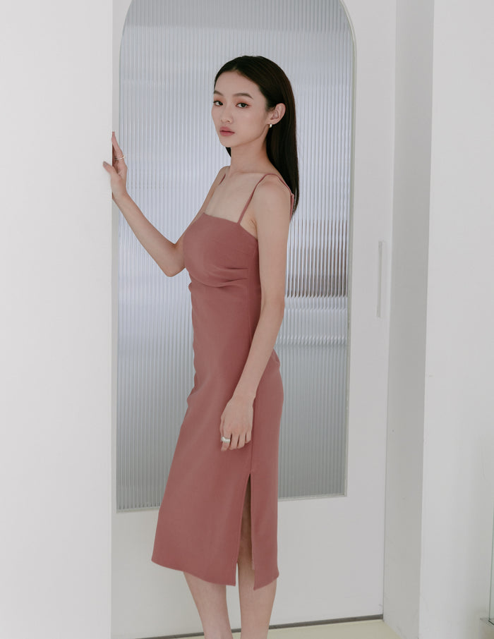 Carol Padded Midi Dress in Mauve