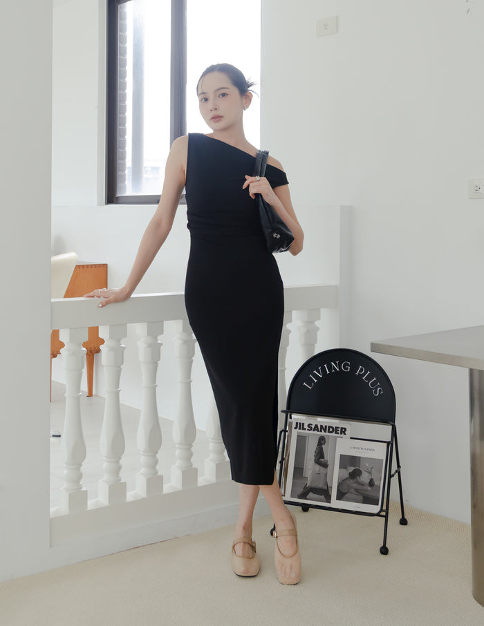 Carys Off Shoulder Midi Dress in Black