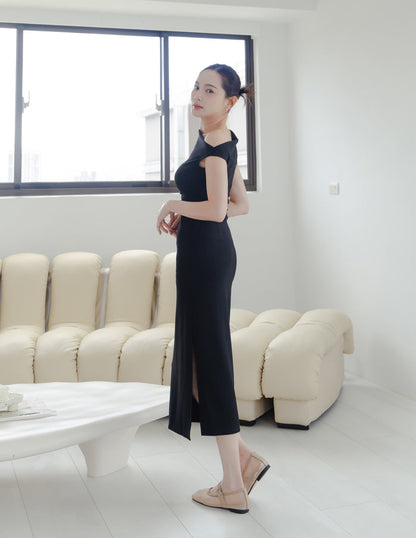 Carys Off Shoulder Midi Dress in Black