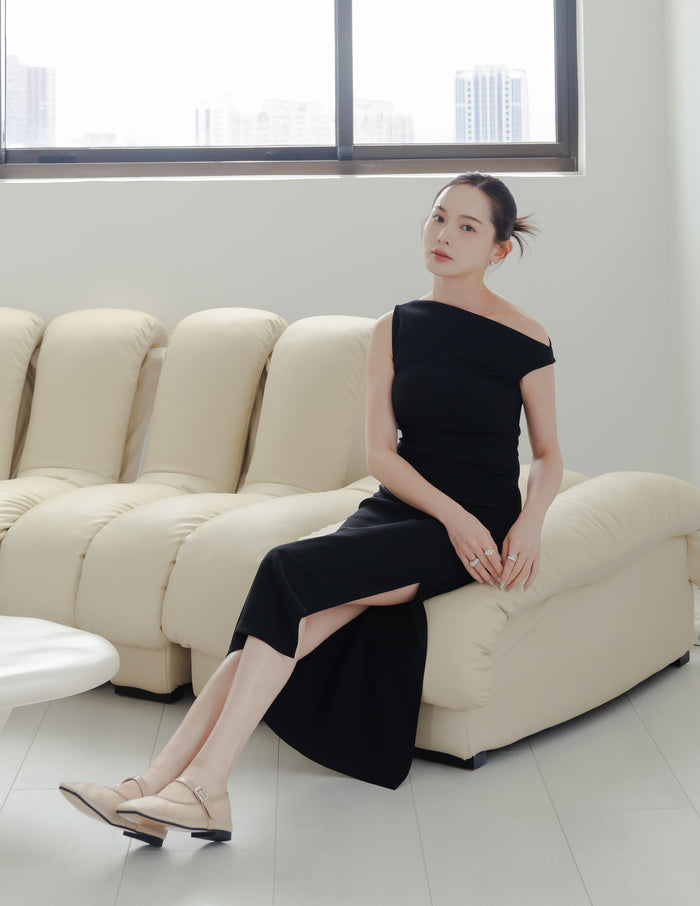 Carys Off Shoulder Midi Dress in Black