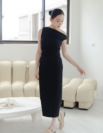 Carys Off Shoulder Midi Dress in Black