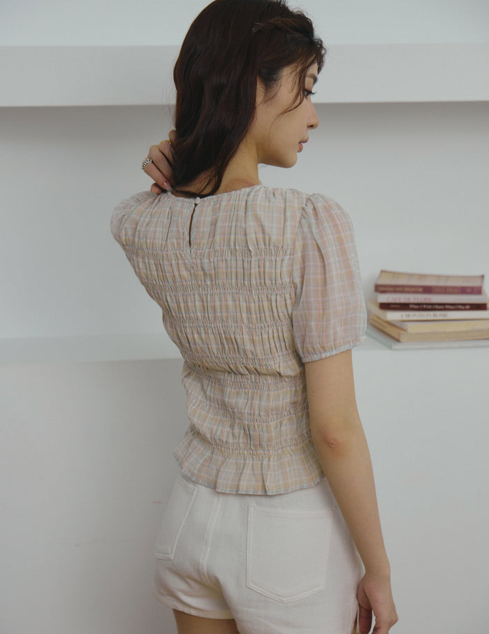 Cloe Shirred Puff Sleeve Top in Pastel Plaid