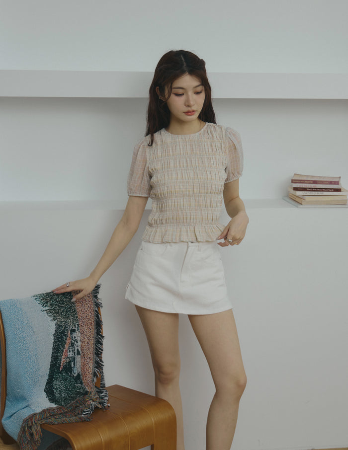 Cloe Shirred Puff Sleeve Top in Pastel Plaid