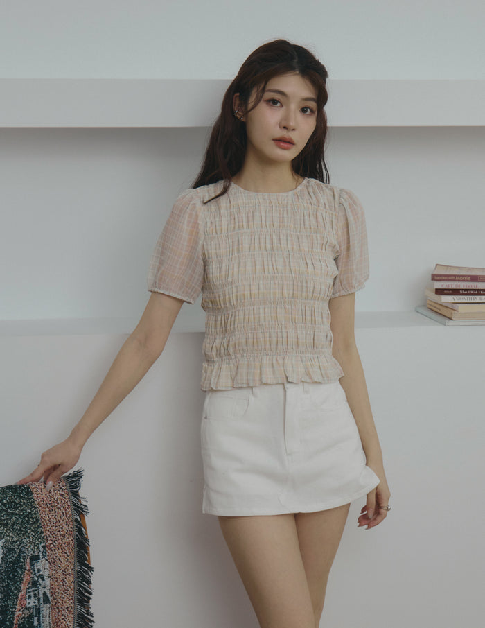 Cloe Shirred Puff Sleeve Top in Pastel Plaid