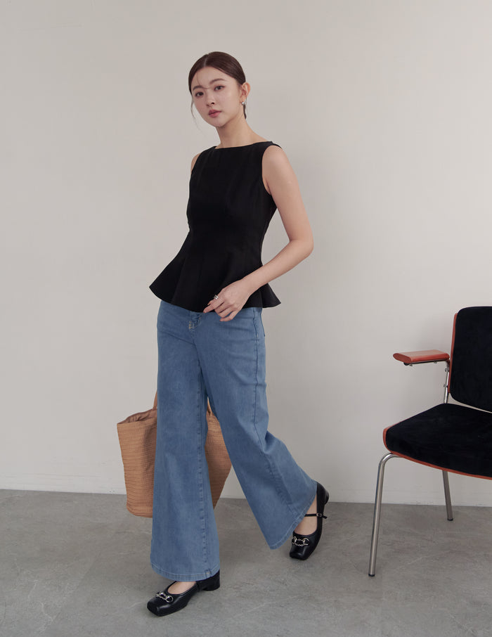 Gemma Stretchy Wide Straight Jeans in Mid Wash