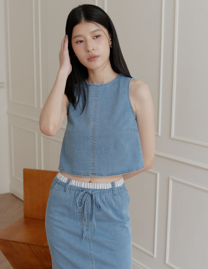 Iris Boxy Crop Denim Top in Light Wash