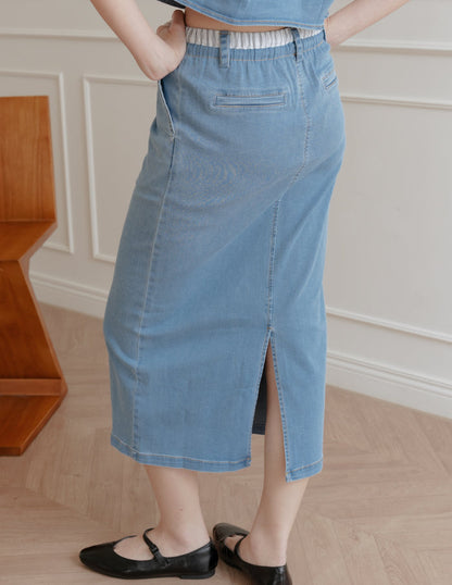 Ivy Contrast Waist Denim Skirt in Light Wash