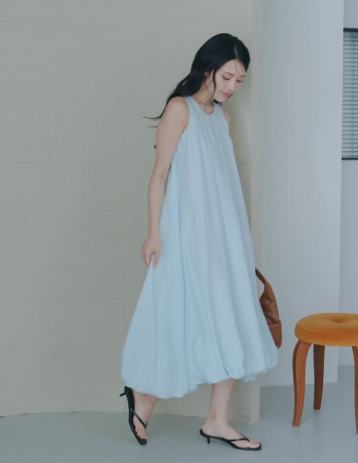 Jocelyn Bubble Midi Dress in Blue