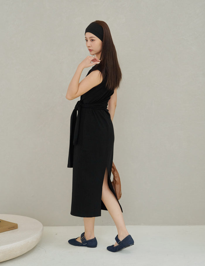 Kathy Tie Waist Midi Dress in Black