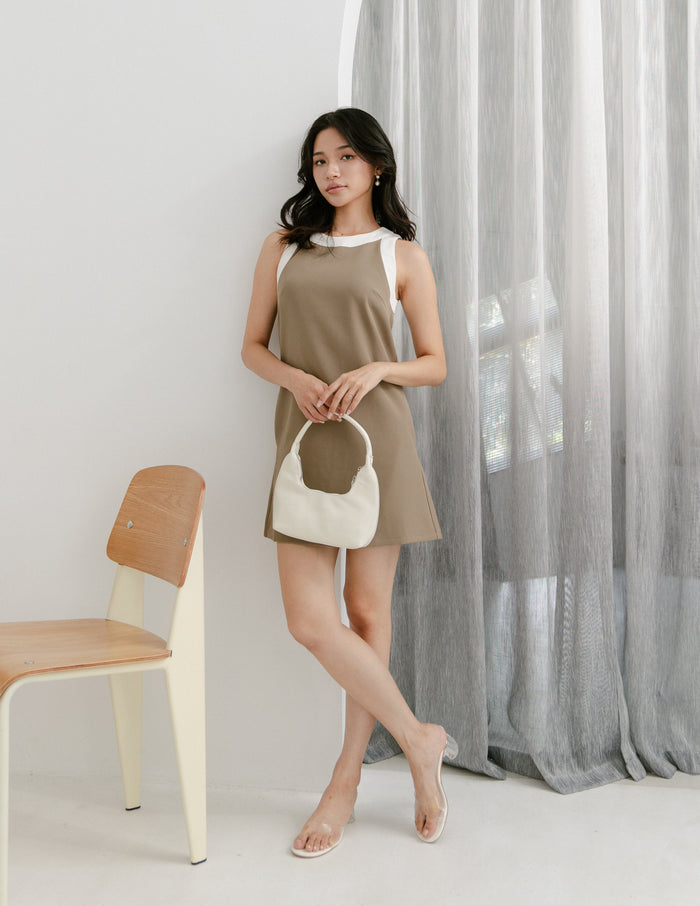 Lyla Contrast Trim Dress in Khaki