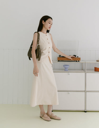 Madison Midi Skirt in Beige