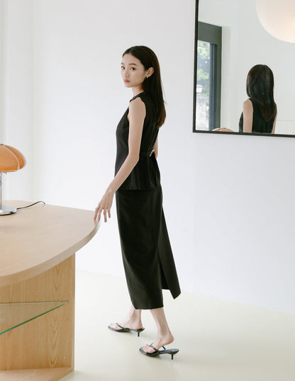 Madison Midi Skirt in Black