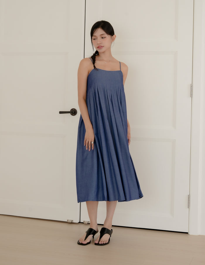 Nadia Pleated Midi Dress in Dark Wash