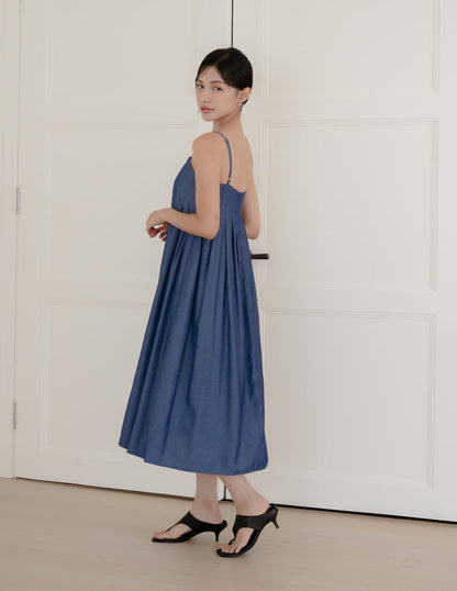 Nadia Pleated Midi Dress in Dark Wash