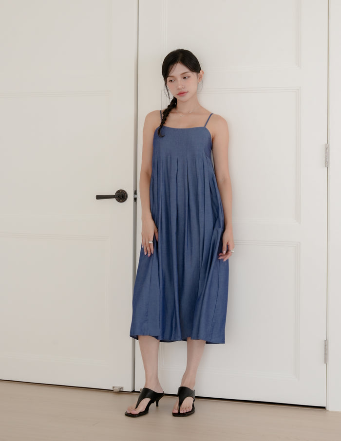 Nadia Pleated Midi Dress in Dark Wash
