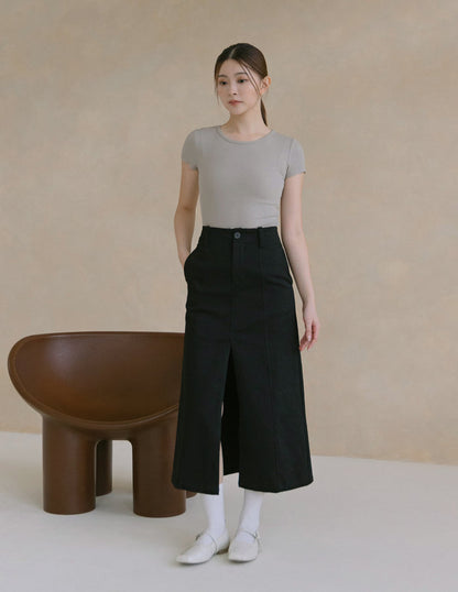 Ricca Midi Skirt in Black