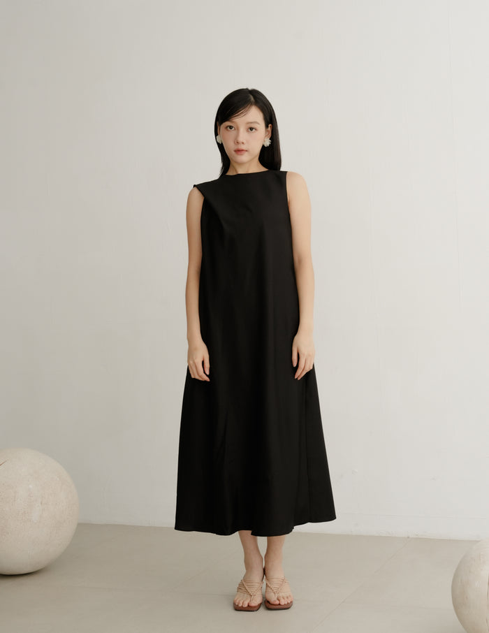 Ryleigh Scarf Dress in Black