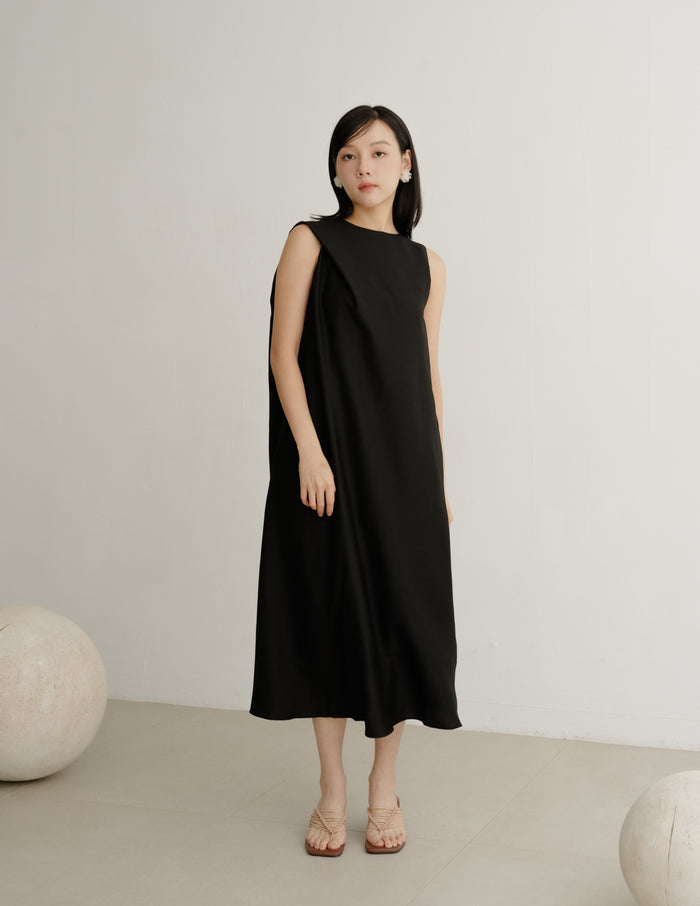 Ryleigh Scarf Dress in Black