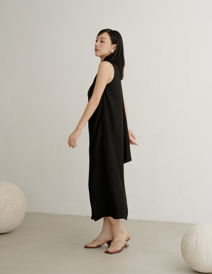 Ryleigh Scarf Dress in Black