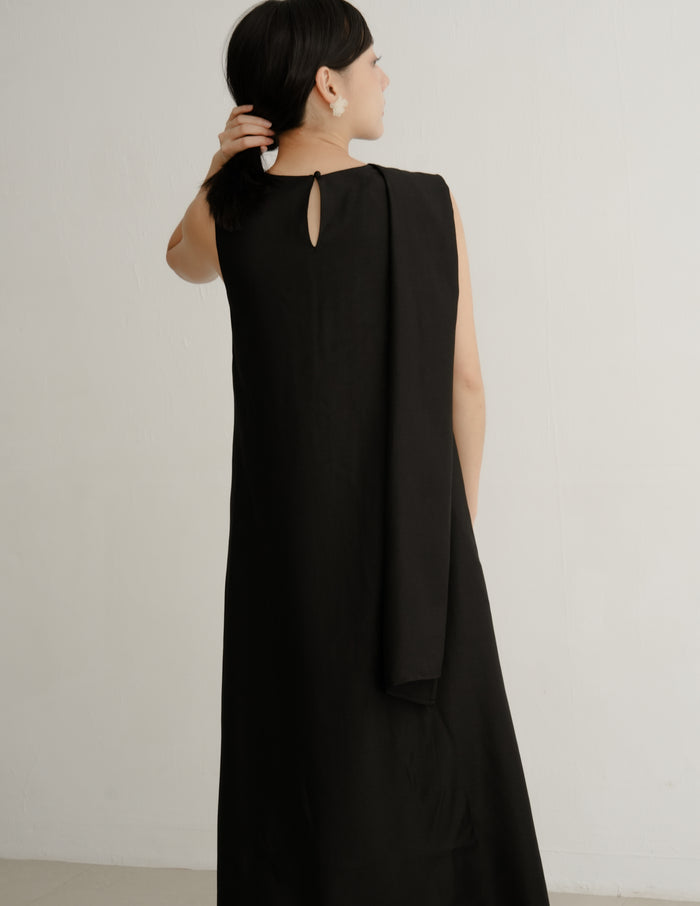 Ryleigh Scarf Dress in Black