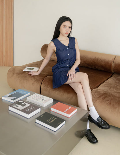 Selena Ruffled Collar Dress in Dark Wash