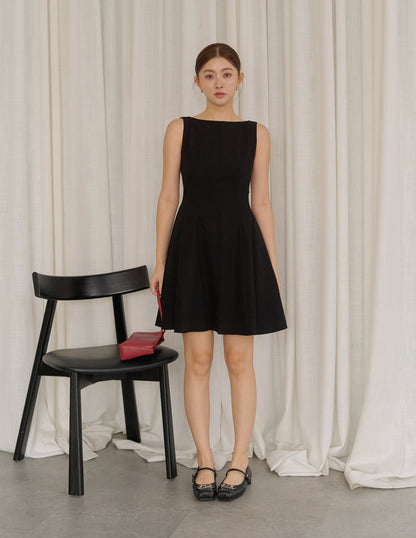 Valerie Panel Short Dress in Black