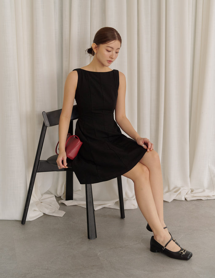 Valerie Panel Short Dress in Black