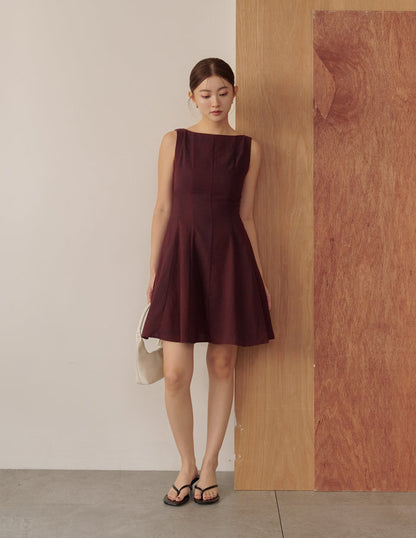 Valerie Panel Short Dress in Deep Maroon
