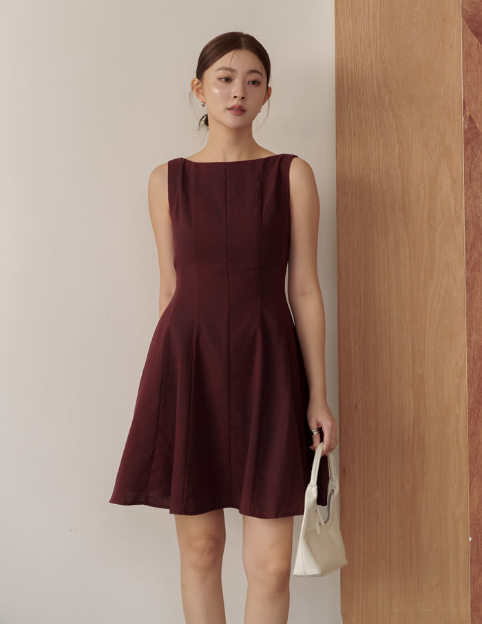 Valerie Panel Short Dress in Deep Maroon