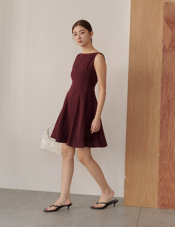 Valerie Panel Short Dress in Deep Maroon