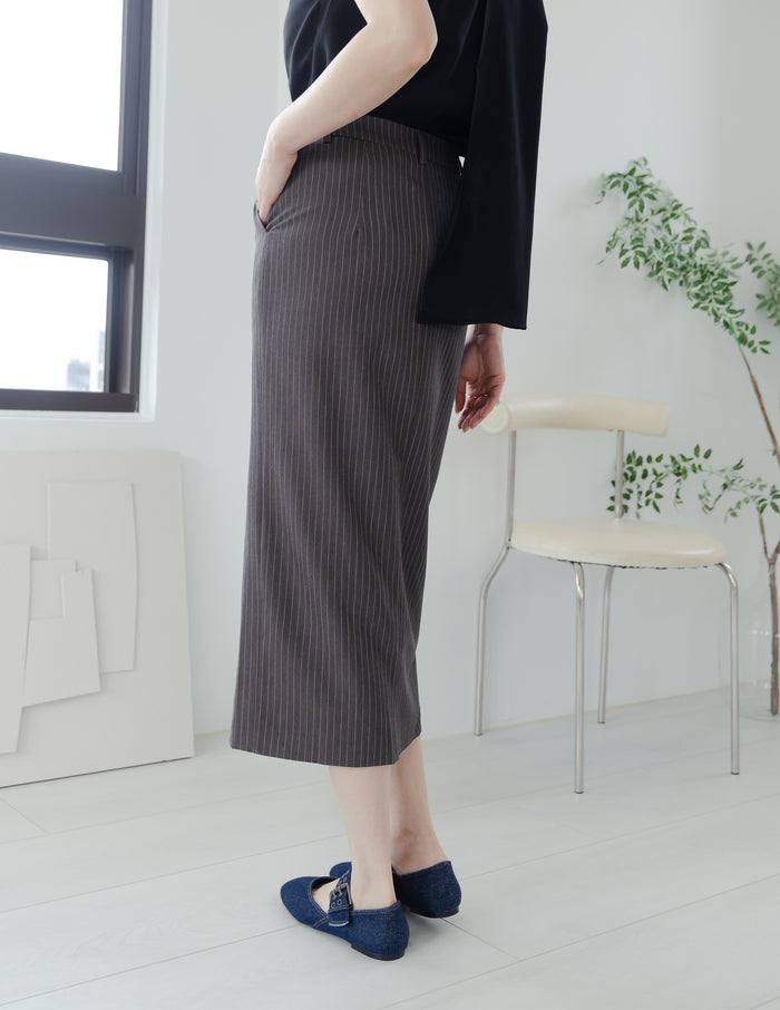 Yara Pinstripe Midi Skirt in Dark Grey